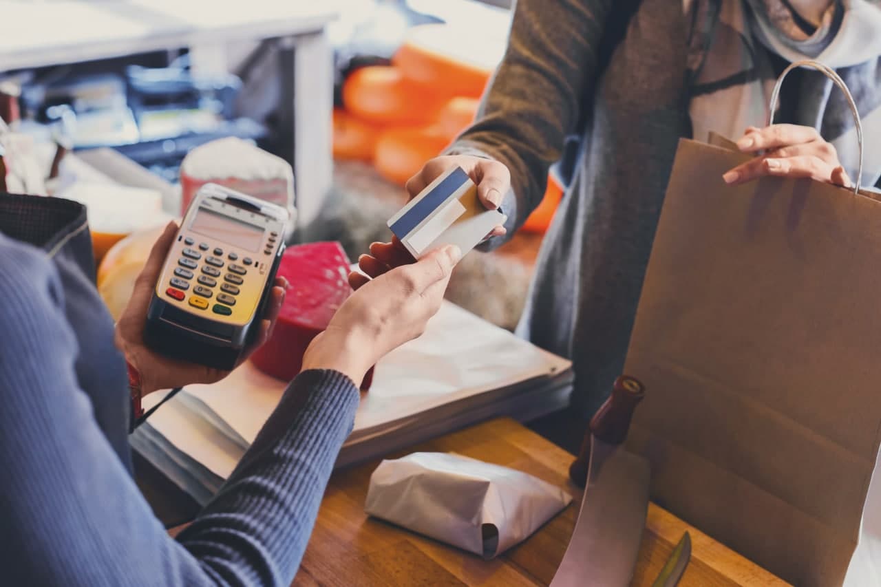 Collect Feedback From Shoppers as They Check out at Cashier